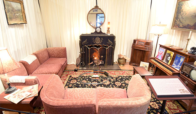 1940's farm house living room